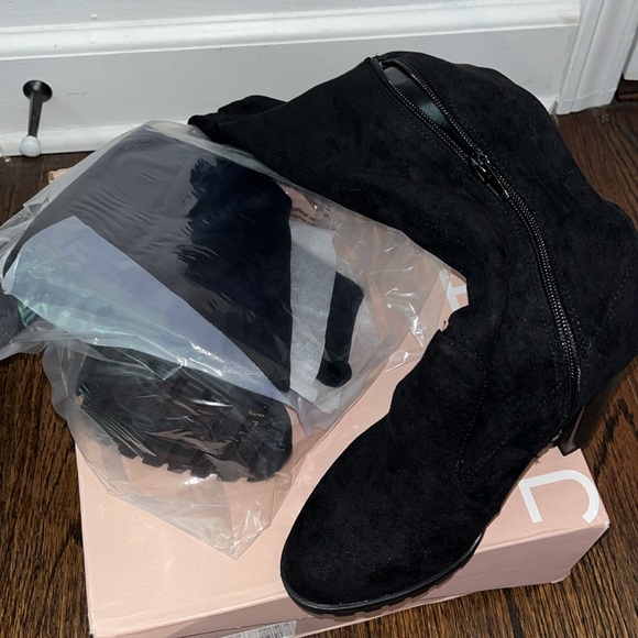 Knee High Boots - Picture 4 of 4